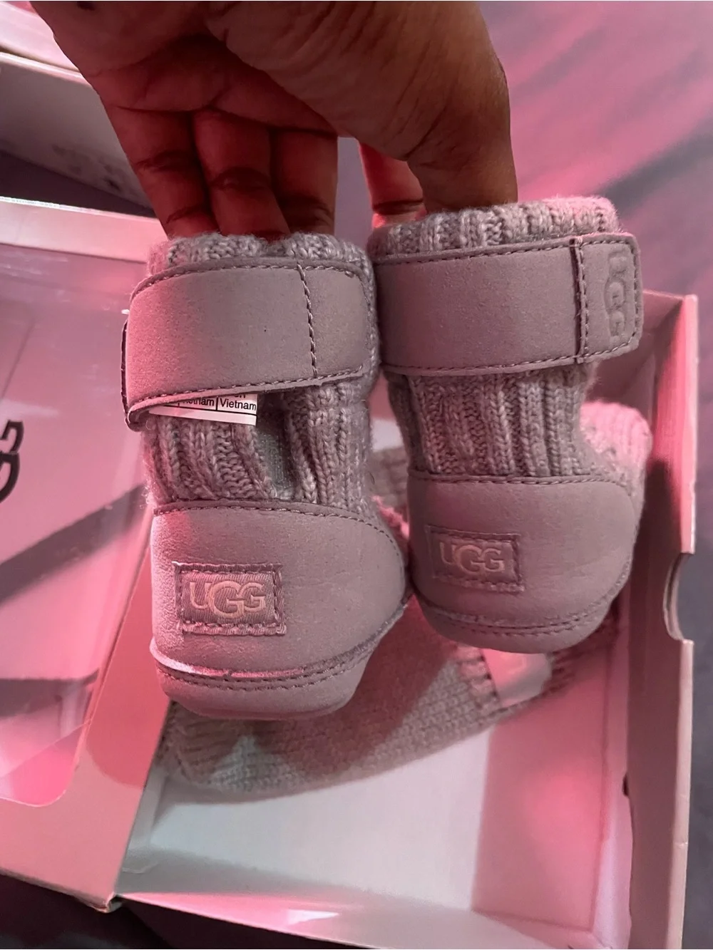 Grey knit Baby Ugg & beanie size 1